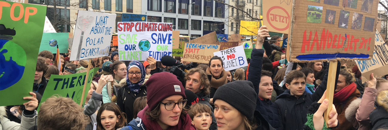 FridaysForFuture Mrz 2019 2280x768