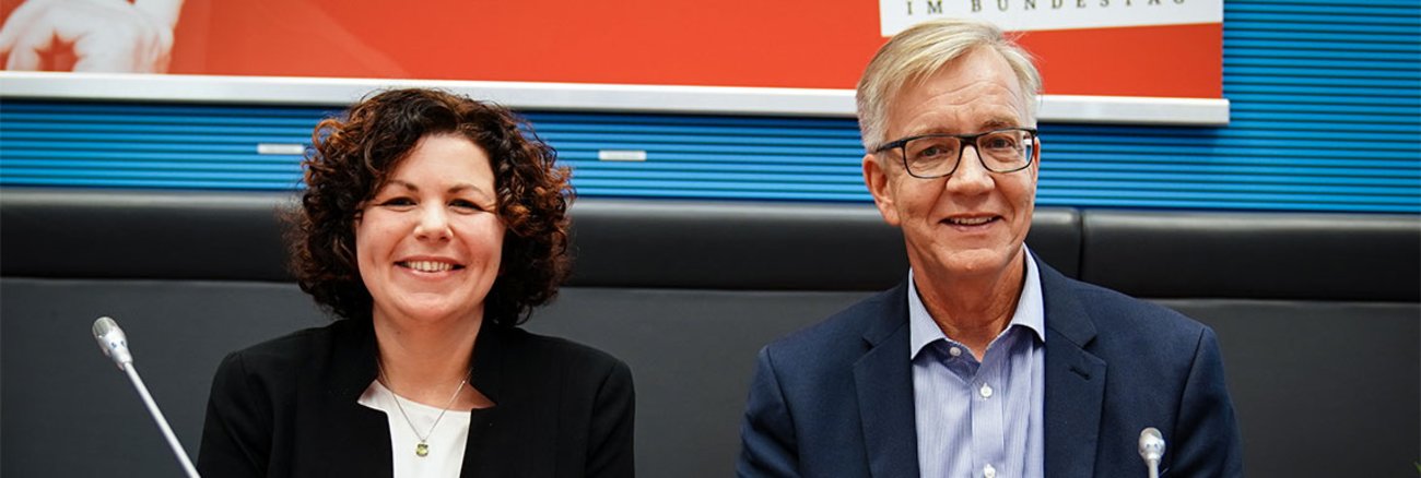 Amira Mohamed Ali und Dietmar Bartsch Amira Mohamed Ali und Dietmar Bartsch