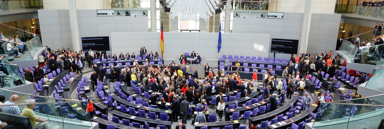 Blick in den Plenarsaal des Bundestages von der Besuchertribüne © DBT/Thomas Trutschel/photothek.net