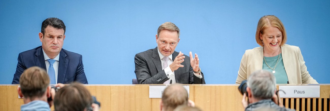 Die Bundesminister Heil, Lindner und Paus am 28. August 2023 in der Bundespressekonferenz zur Einigung der Ampel auf die Kindergrundsicherung © picture alliance/dpa|Kay Nietfeld