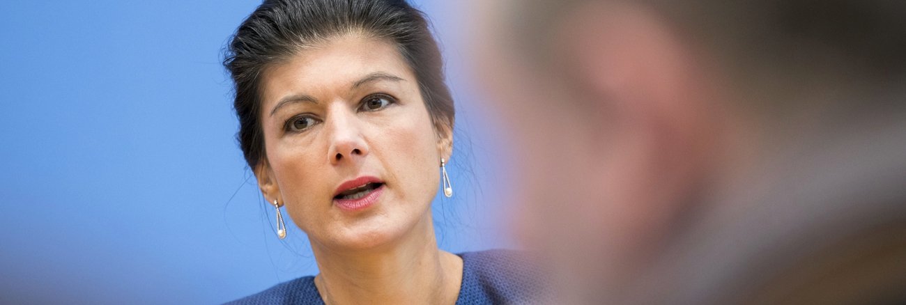 Sahra Wagenknecht in der Bundespressekonferenz © dpa Sahra Wagenknecht in der Bundespressekonferenz © dpa