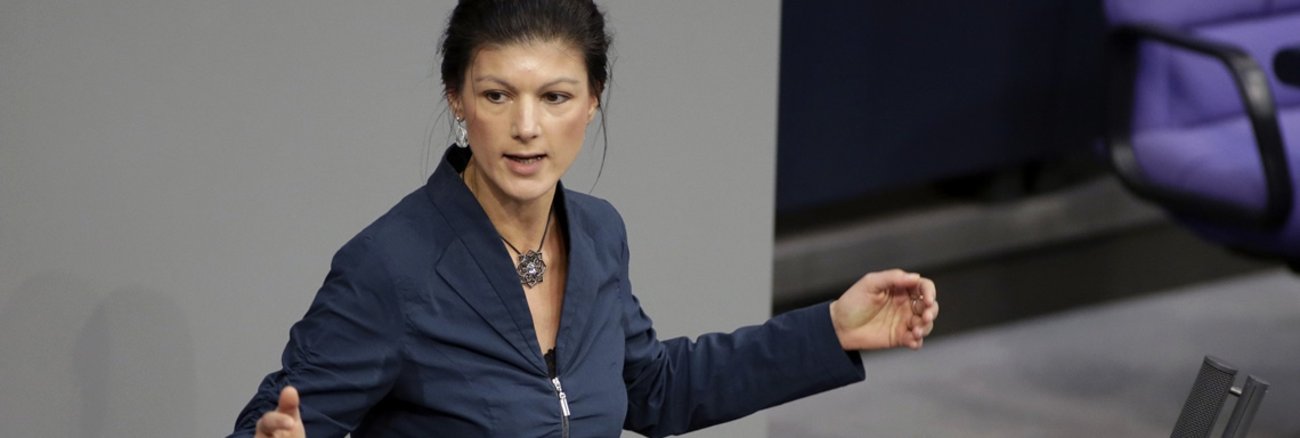 Sahra Wagenknecht am Rednerpult des Bundestages © DBT/Thomas Köhler/photothek Sahra Wagenknecht am Rednerpult des Bundestages © DBT/Thomas Köhler/photothek