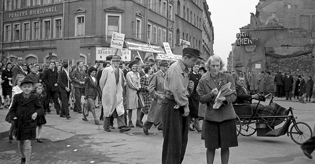 Demonstration am 1. Mai 1948 in Leipzig Demonstration am 1. Mai 1948 in Leipzig