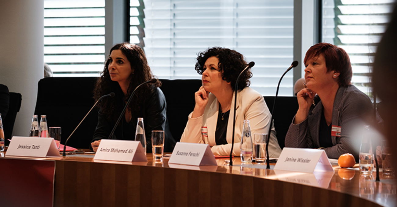 Hearing zur Einführung des Bürgergeldes: Jessica Tatti, Amira Mohamed Ali und Susanne Ferschl (v.l.)